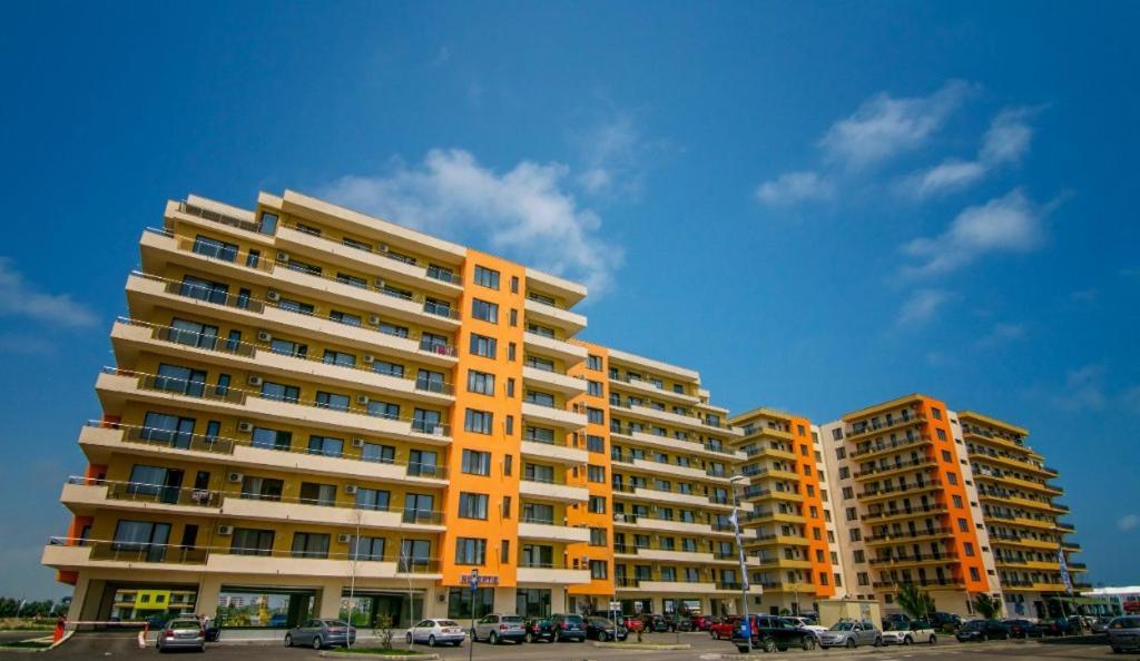 La Vida Loca Apartment Summerland Mamaia Exterior photo