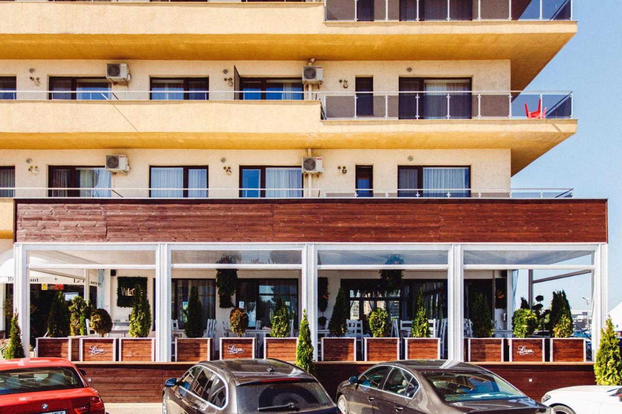 La Vida Loca Apartment Summerland Mamaia Exterior photo